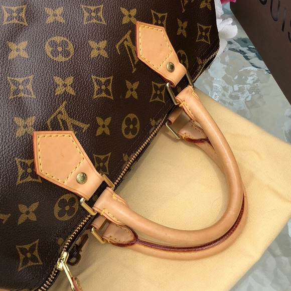 Authentic Louis Vuitton 30 - Picture 5 of 8